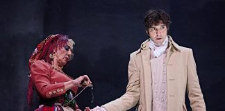 Escena de "El caballero de Olmedo" en su actual montaje en Madrid. (Foto: Mario Testa)