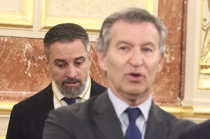 Abascal y Feijóo en el Congreso de los Diputados el pasado mes de junio. (Foto: Eduardo Parra / EP)