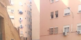 El desgarro de la madre del joven al que unos sicarios han asesinado por error Barrio de Málaga donde se produjo el asesinato. (Foto: EP)