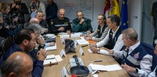 Ya son 69 los fallecidos en el accidente de tren de Toledo El ministro de Transportes y Movilidad Sostenible, Óscar Puente; el ministro de Interior, Fernando Grande Marlaska; la secretaria general de Protección Civil y Emergencias, Virginia Barcones; el presidente del Gobierno, Pedro Sánchez, y el presidente de Castilla-La Mancha, Emiliano García-Page, durante la reunión del Centro de Coordinación Operativa Integrado (CECOPI), en el Centro 112 de Toledo, el 29 de octubre de 2026,