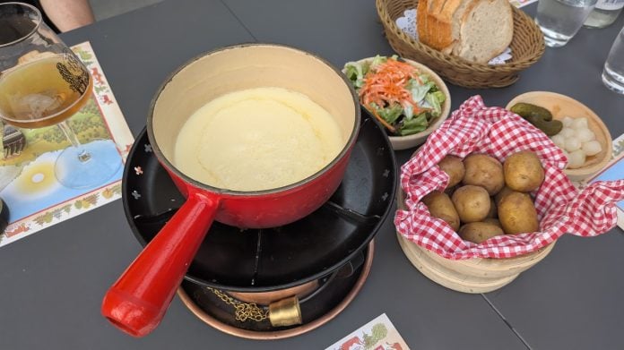 En Suiza, hasta la más humilde fondue es una delicia. (Foto: La Crónic@)