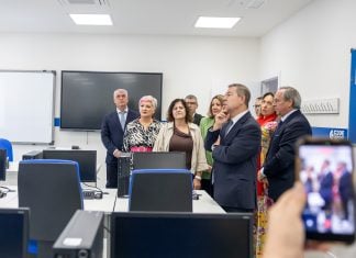 CEOE tiene una nueva sede en Guadalajara Nueva sede de CEOE en Guadalajara el día de su inauguración.