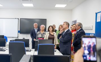 CEOE tiene una nueva sede en Guadalajara Nueva sede de CEOE en Guadalajara el día de su inauguración.