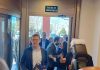 El PP presenta a Núñez Feijóo como una "salida de emergencia" para España. Así entró este domingo en Guadalajara, para el acto de partido que presidía. (Foto: La Crónic@)