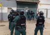 En esta nave se ocultaba la plantación... y sus tres responsables, de nacionalidad china. (Foto: Guardia Civil)
